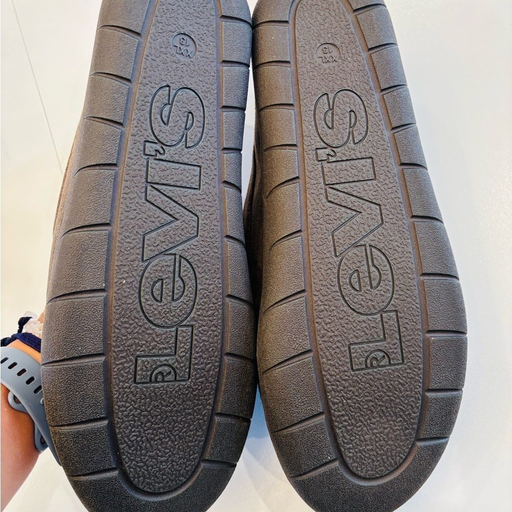 Levi's Men's Dark Brown Suede Slip-Ons size 13 - Picture 4 of 10